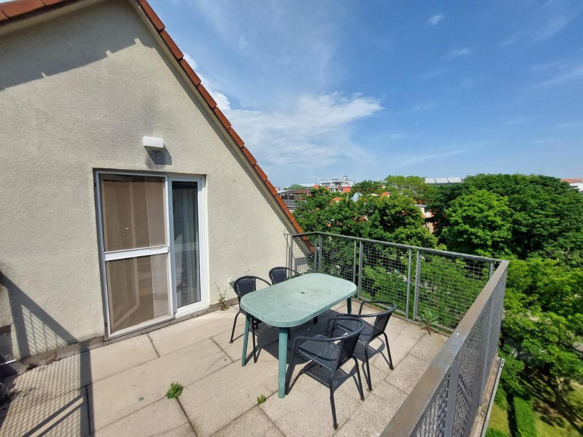 Utulny Apartman V Bratislava 4 Exterior foto
