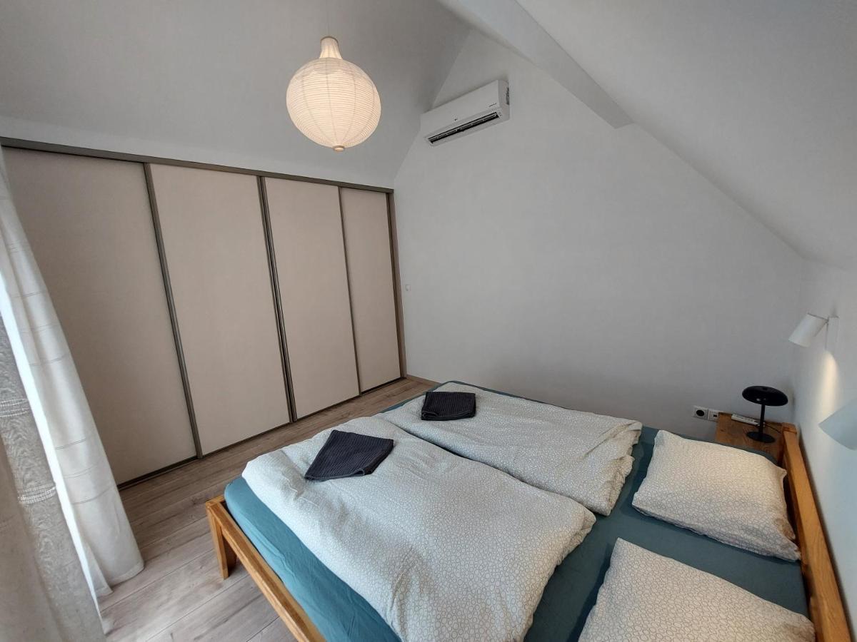 Utulny Apartman V Bratislava 4 Exterior foto