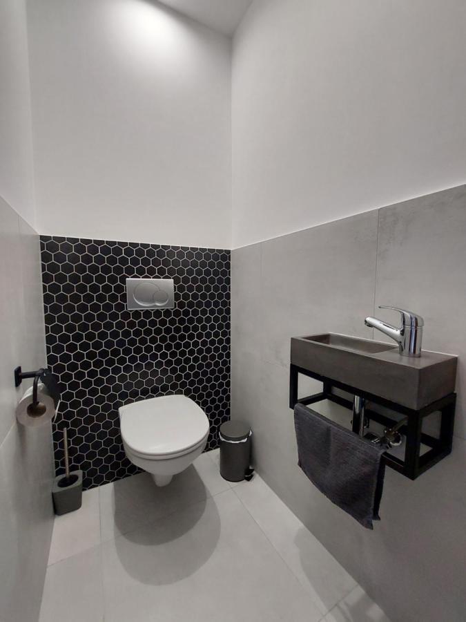 Utulny Apartman V Bratislava 4 Exterior foto